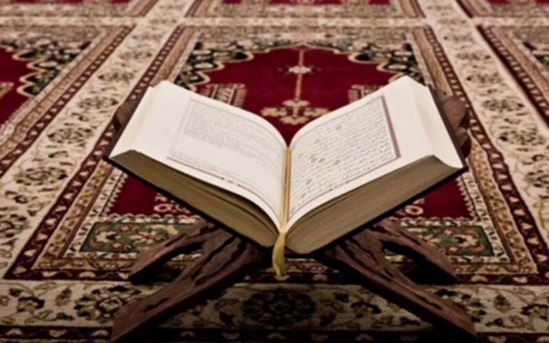 دعاء ختم القران في رمضان مكتوب “اللهم اجعل خير عمري آخره وخير عملي خواتمه”