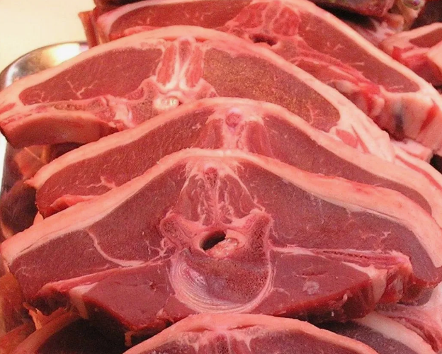 إعرف سعر كيلو اللحم البقري قائم اليوم الاربعاء 1 مايو 2024 في الأسواق المصرية قبل عيد الأضحى