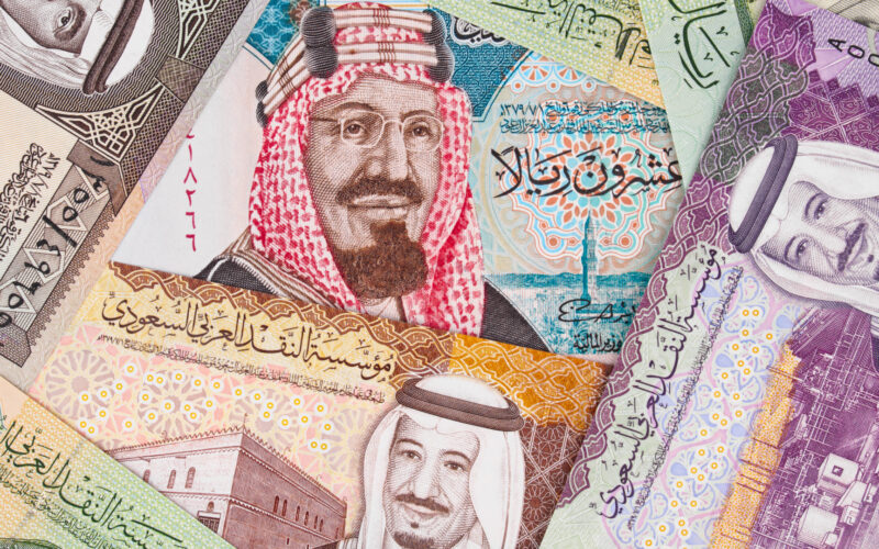 خلال منتصف التعاملات.. سعر الريال السعودي اليوم في السوق السوداء الاربعاء 1 مايو 2024 مقابل الجنيه المصري